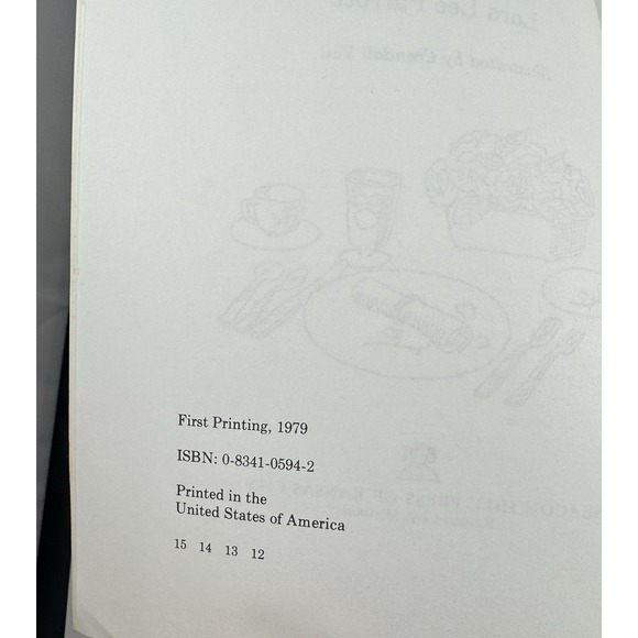 The Original Sunday Dinner: Meals from Family Kitchens by Lora Lee Parrott - Picture 4 of 8